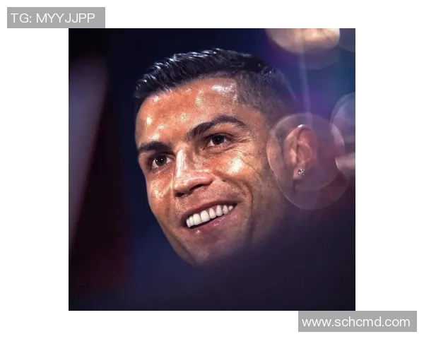 足球场上的风采之星，耀眼球场魅力尽显，领略球星们的帅气瞬间